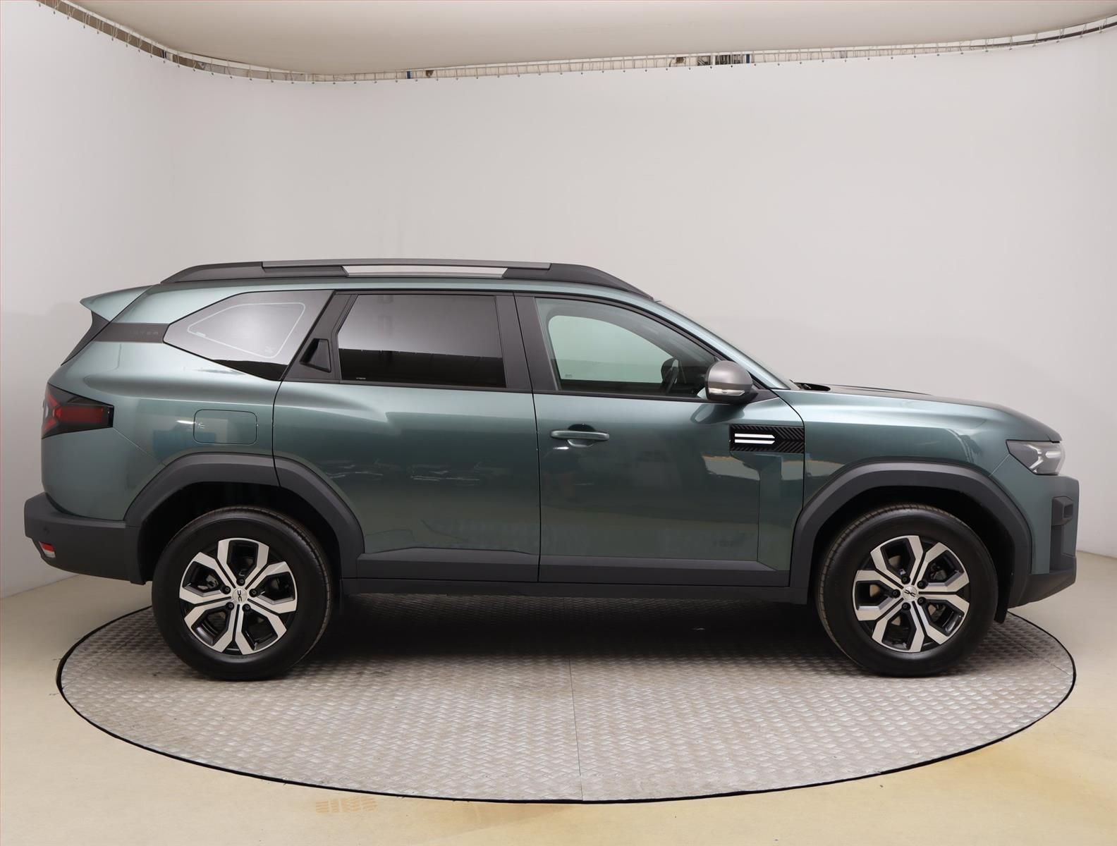 Dacia Bigster, 1.2 MHEV, Expression, ČR,1.maj - fotka 6