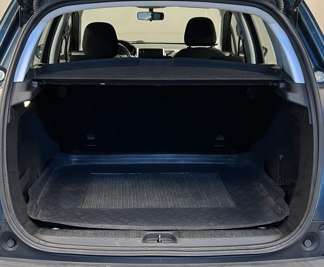 Peugeot 2008, 1.2 PURE TECH ACTIVE - fotka 5
