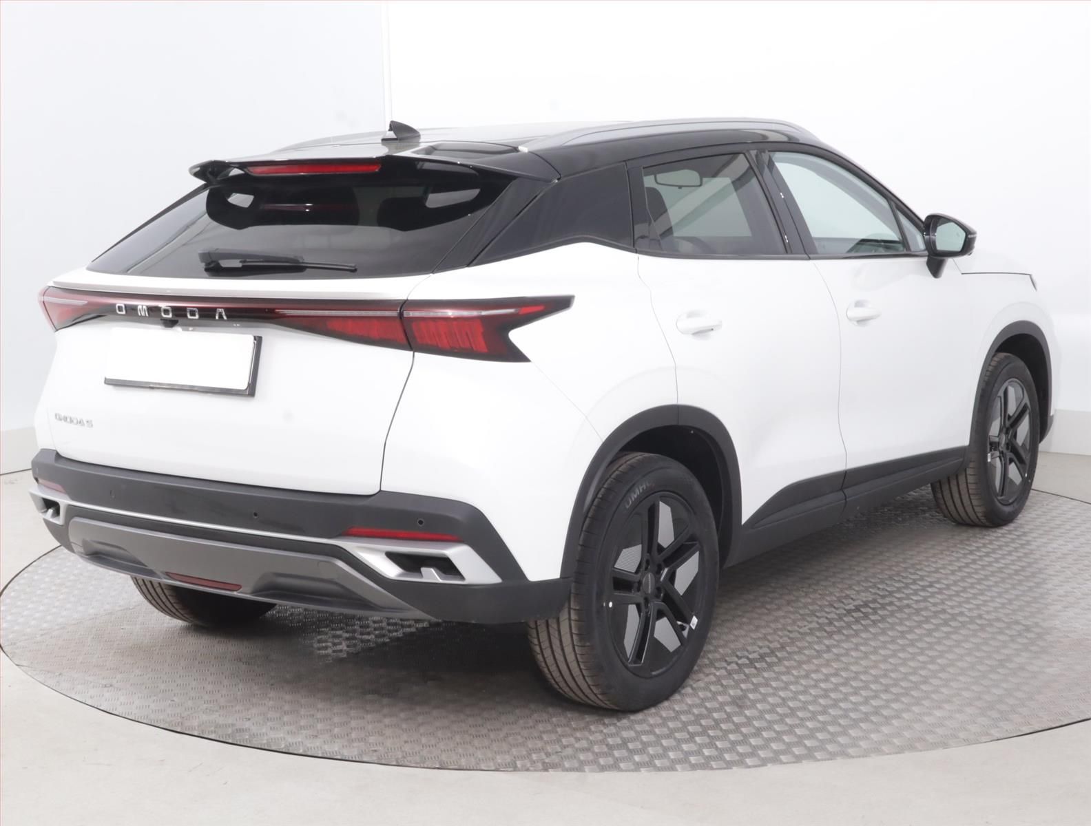 Omoda 5, 1.6 T, Premium, Ad. tempomat - fotka 5