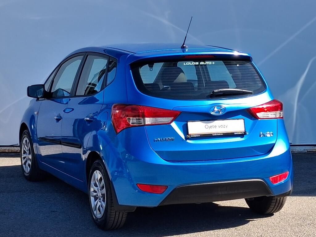Hyundai ix20, Trikolor 1.4 66 kW - fotka 6