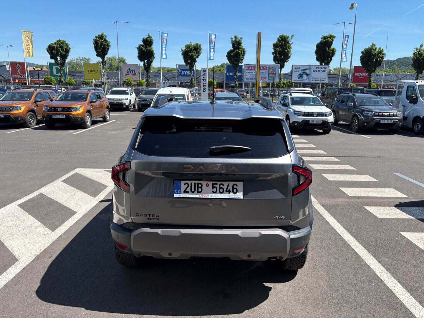 Dacia Duster, extreme hybrid-G 150 4x4    11 - fotka 5