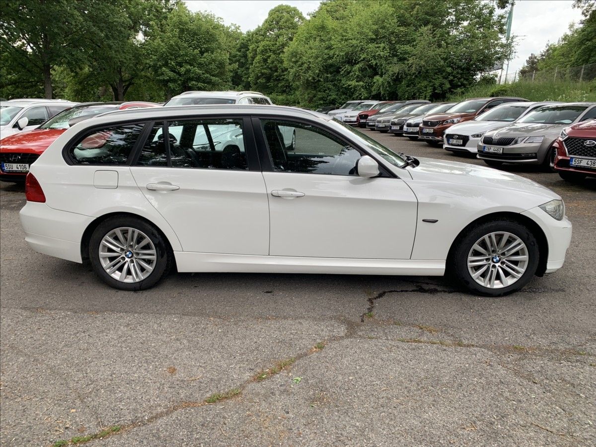 BMW Řada 3, 2,0 318D,ČR - fotka 4