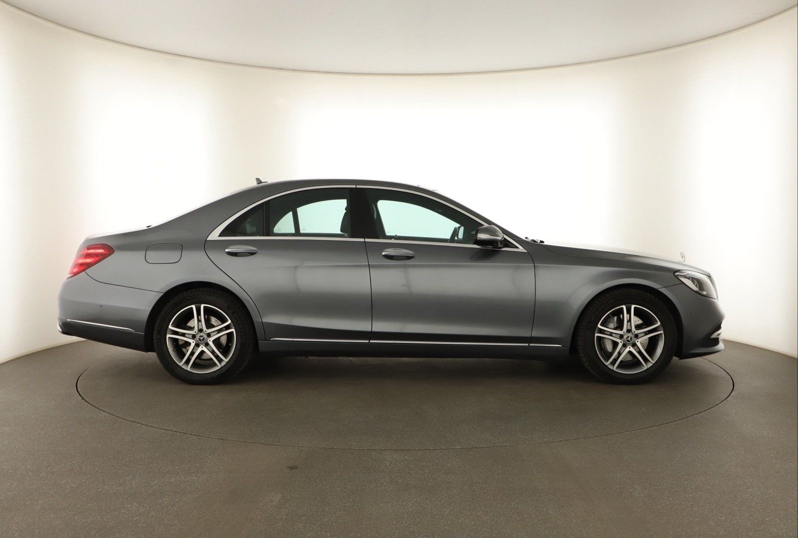 Mercedes-Benz Třídy S, 350 d, AMG Paket - fotka 6