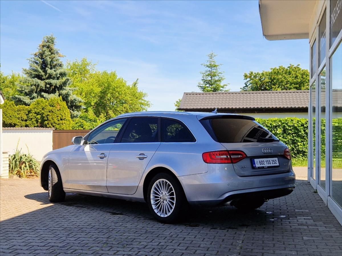Audi A4 Avant, 2,0 d ALUKOLA AUTOKLIMA VÝHŘEV - fotka 3