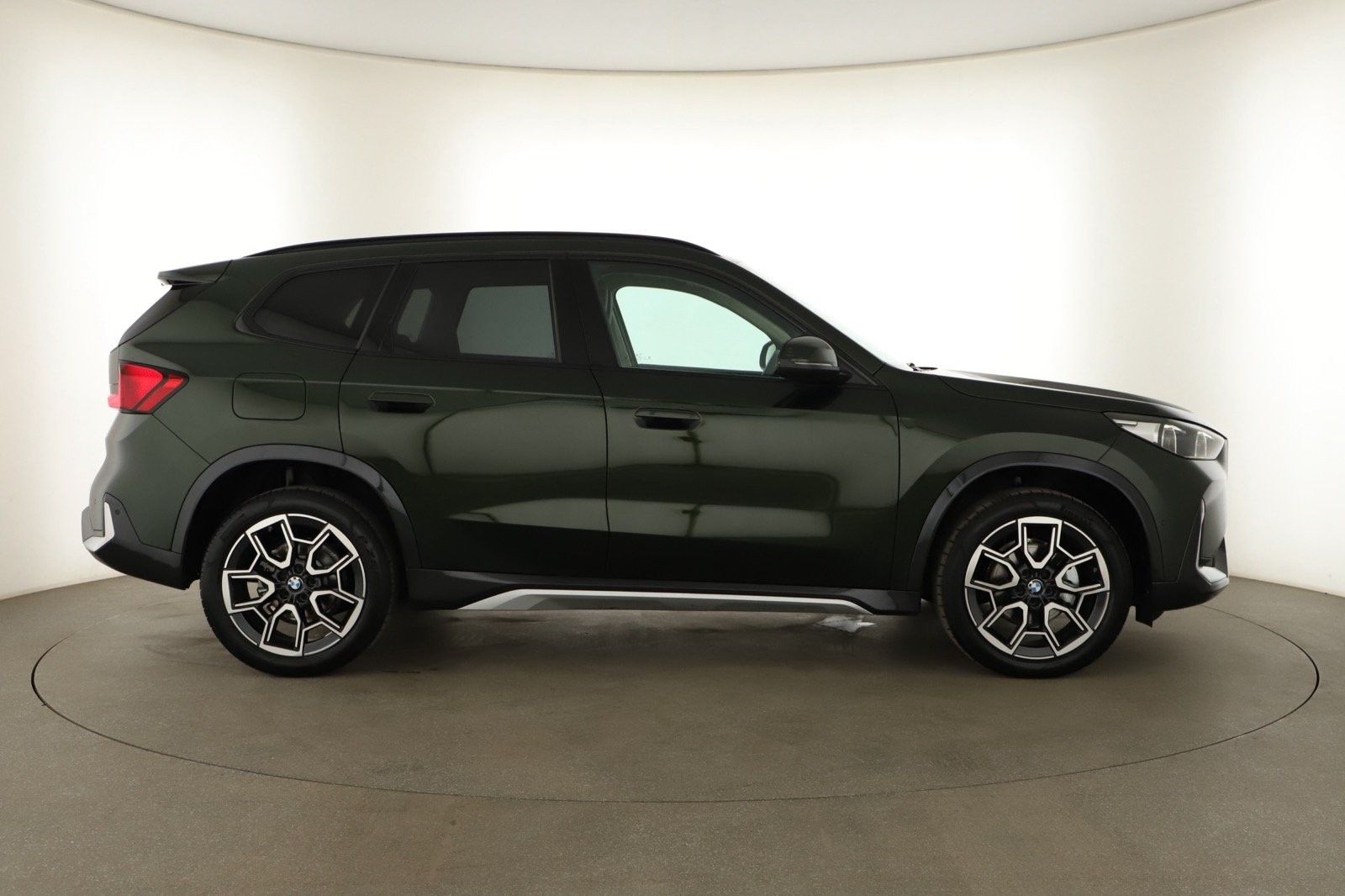 BMW X1, sDrive18i, XLine Edition - fotka 6