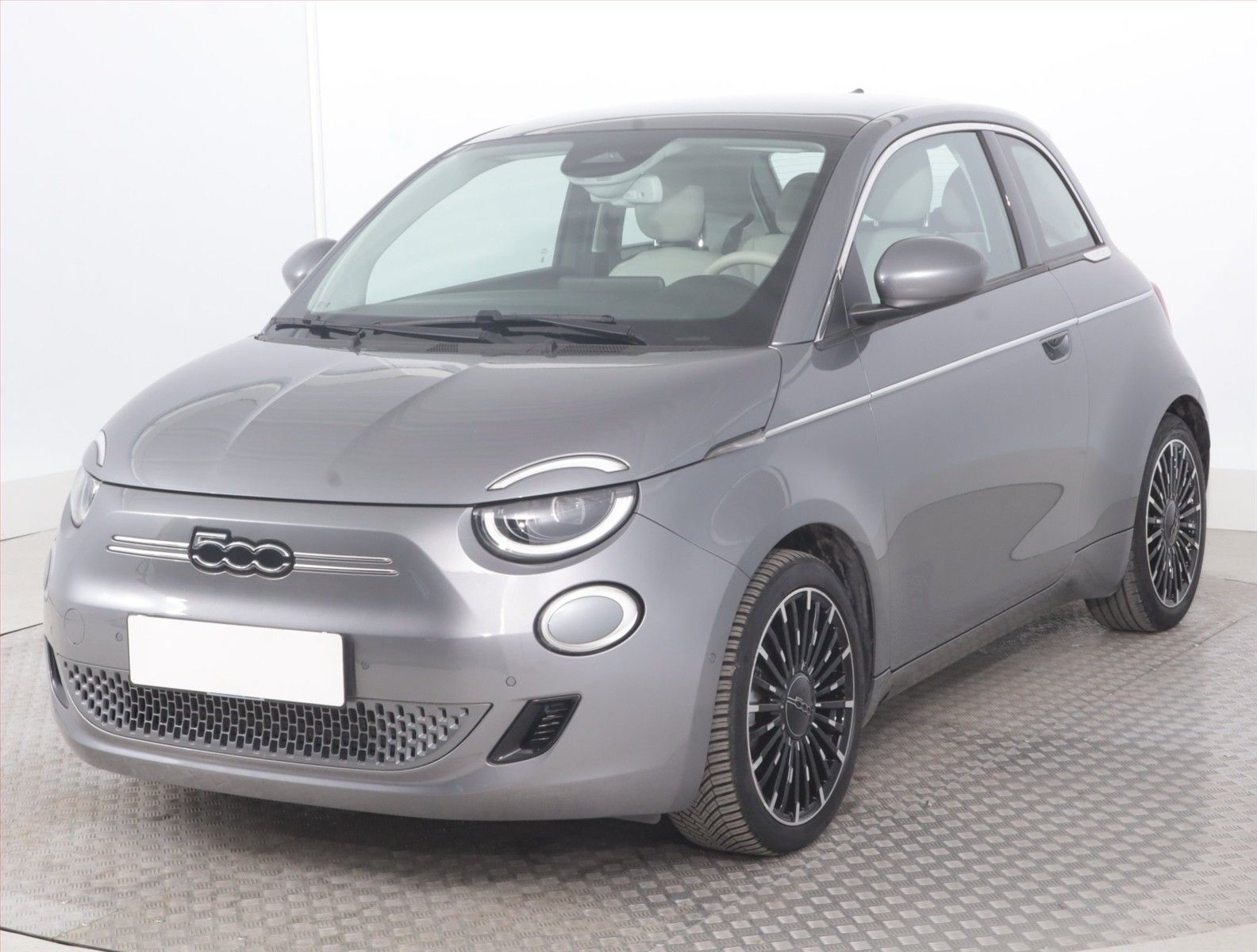 Fiat 500E, 42 kWh, SoH 93%, Automat - fotka 2