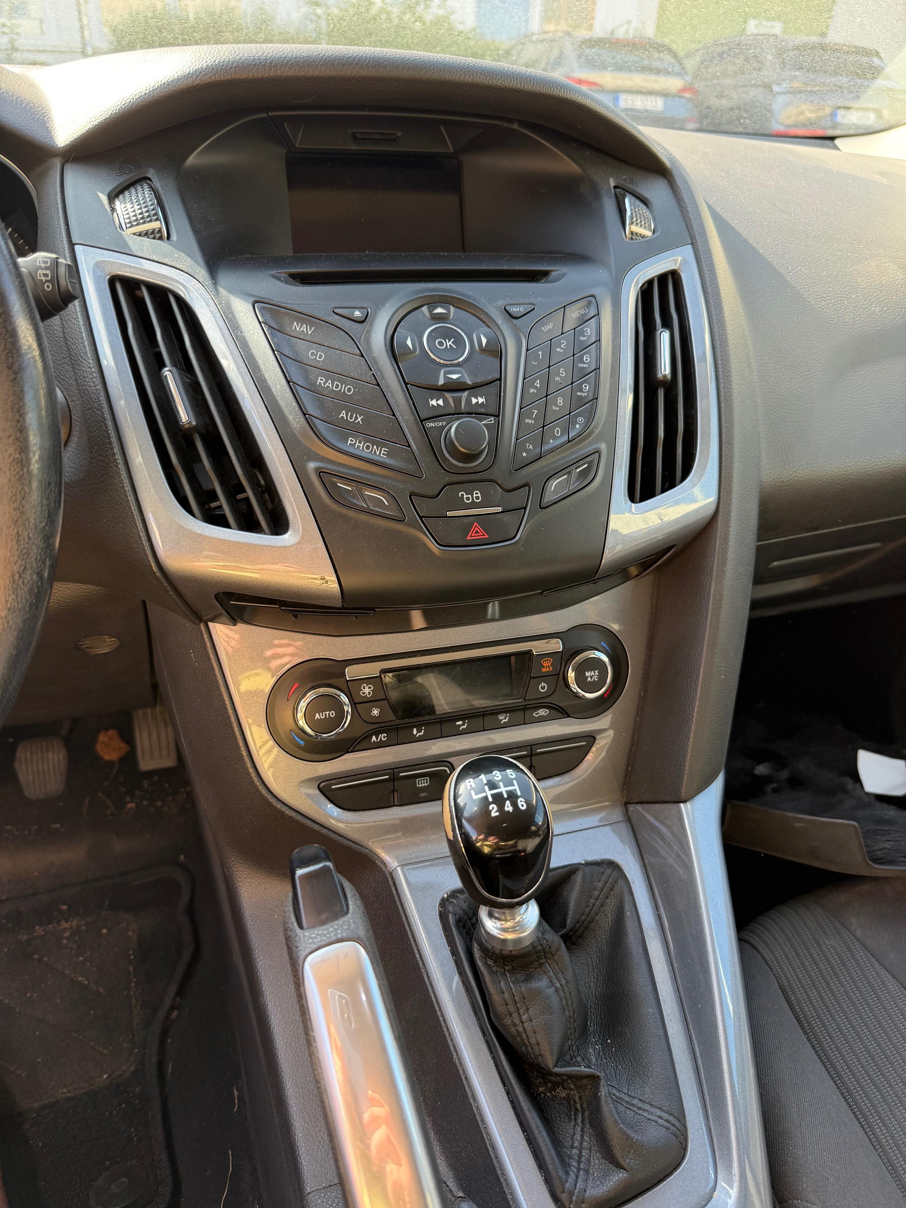 Ford Focus, 1.6 Ecoboost -pojízdné/závada - fotka 6