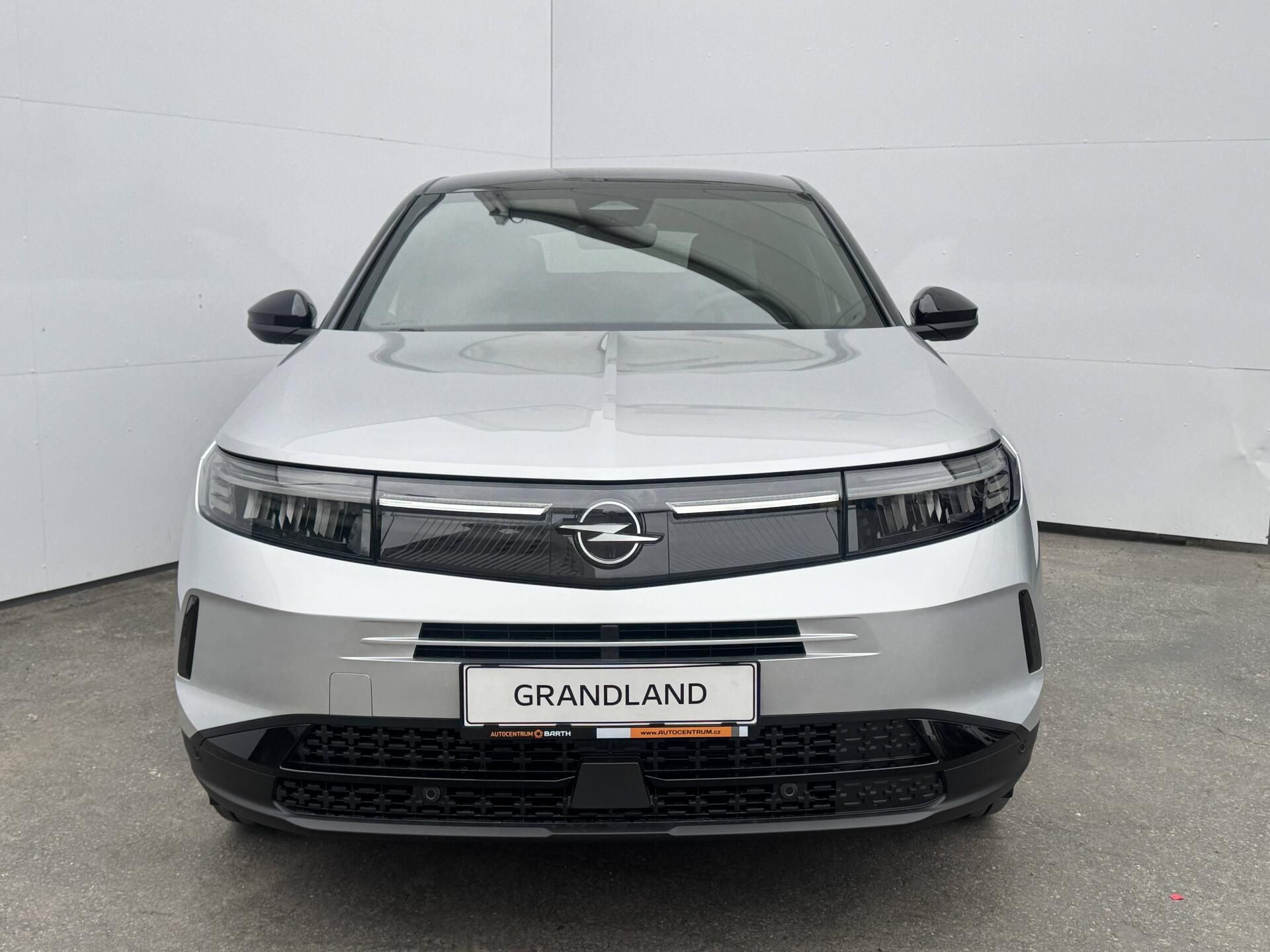 Opel Grandland, GS Hybrid TURBO eDCT6 1.2 TURB - fotka 2