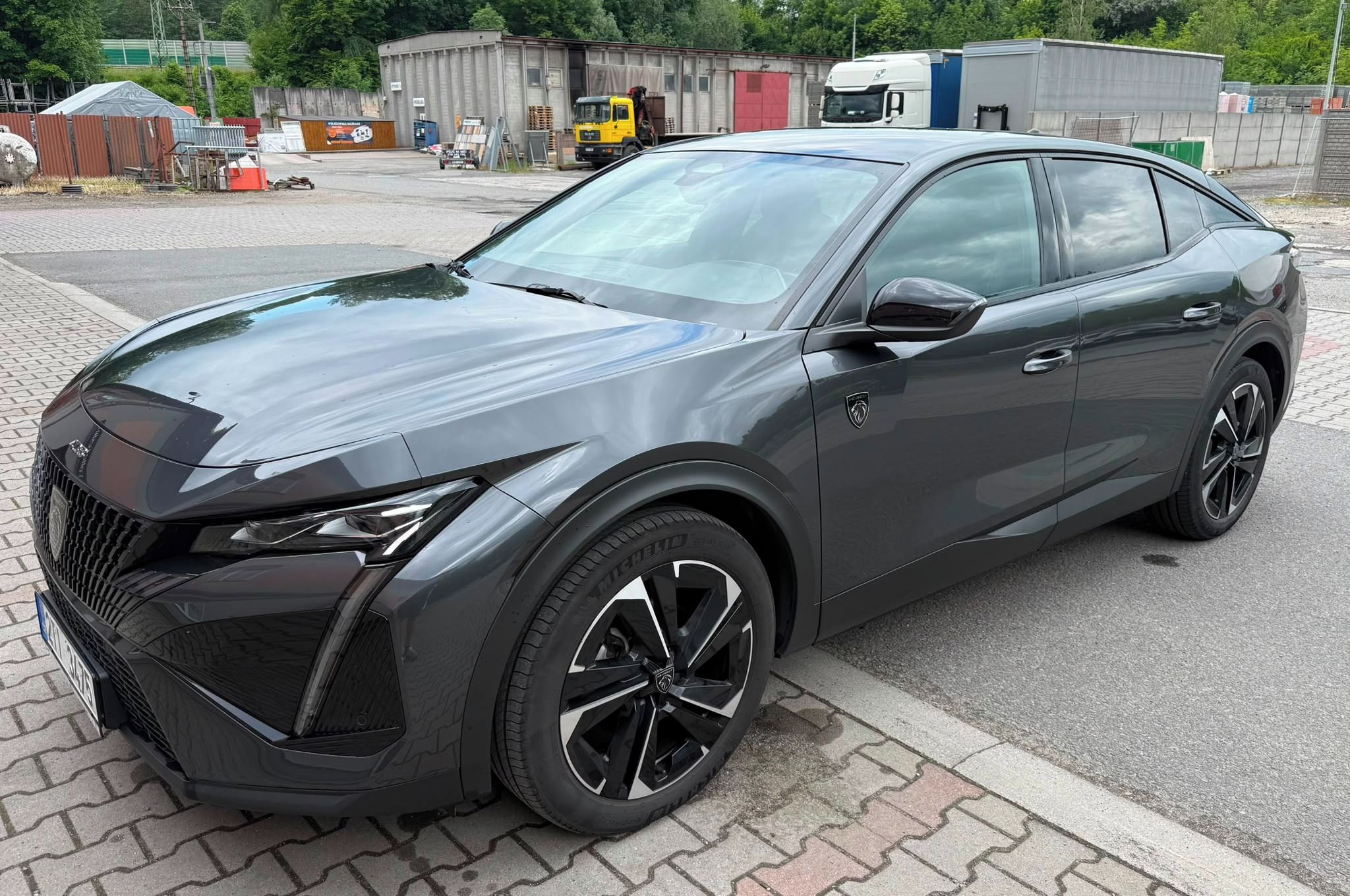 Peugeot 408, Peugeot 408 GT