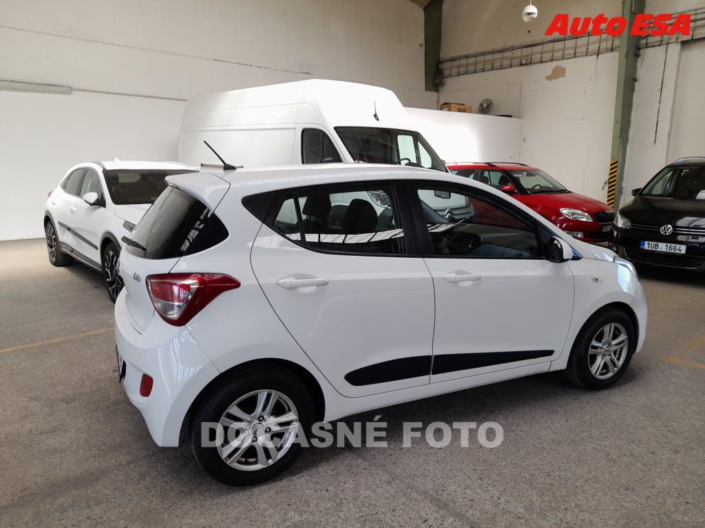 Hyundai i10, 1.0,servis.kniha,AC - fotka 2