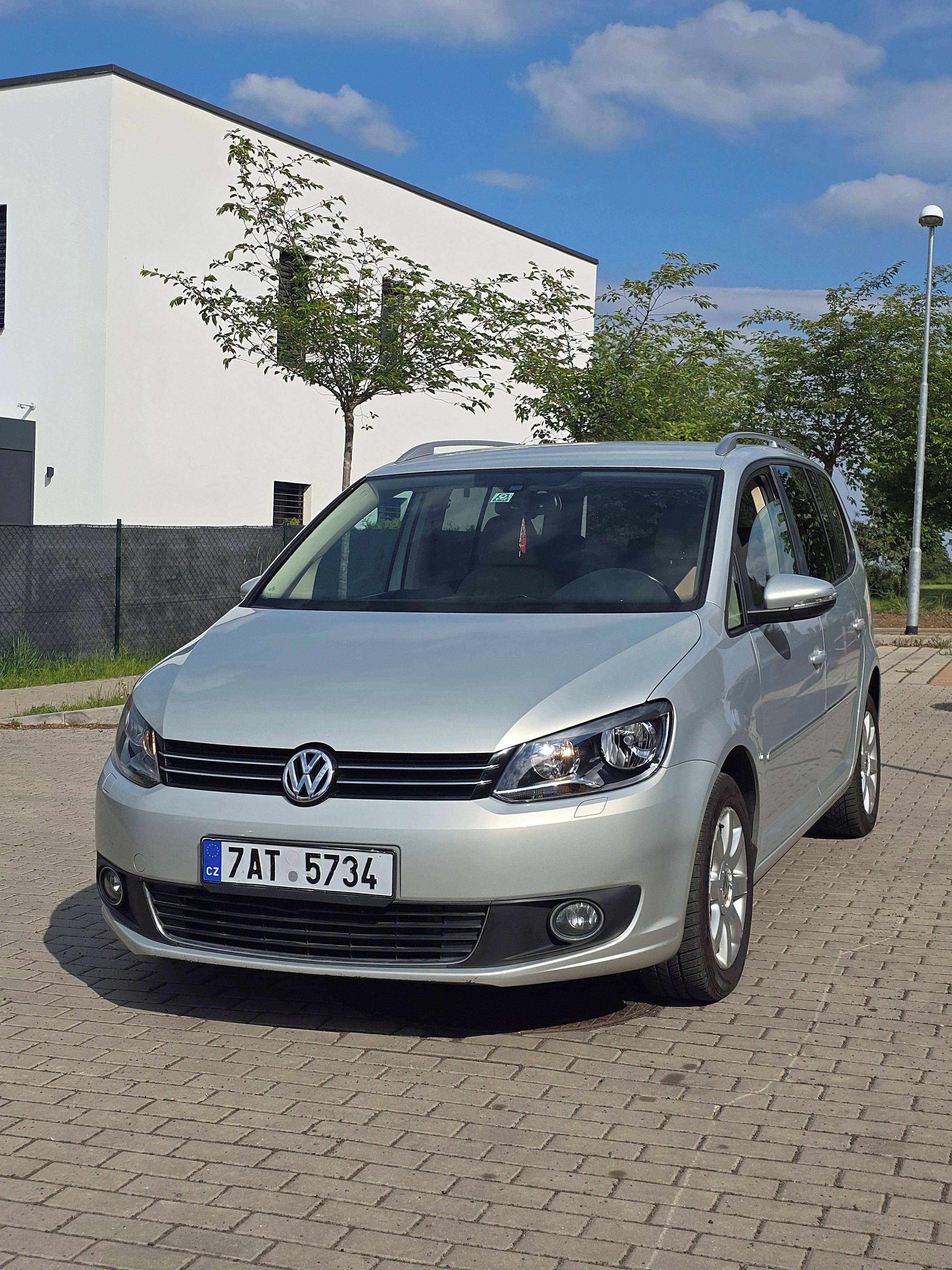 Volkswagen Touran, 2010 Volkswagen Touran 2.0 TDI