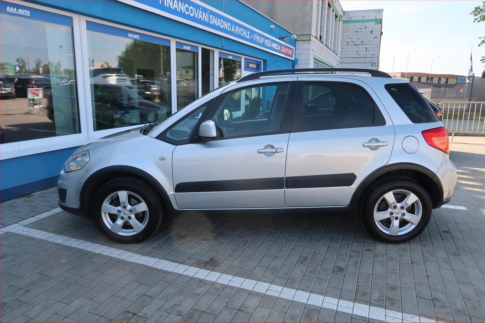 Suzuki SX4, 1.6 VVT, 4X4, ČR,1.maj - fotka 3
