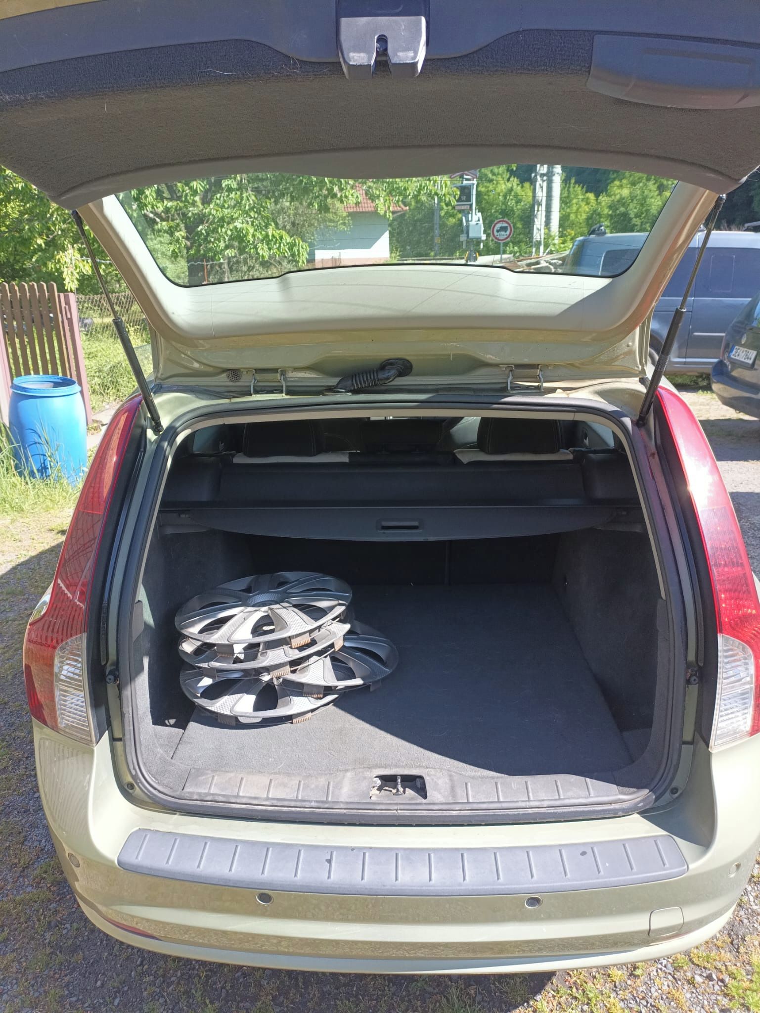 Volvo V50, Volvo V50, 2.0D nová stk - fotka 5