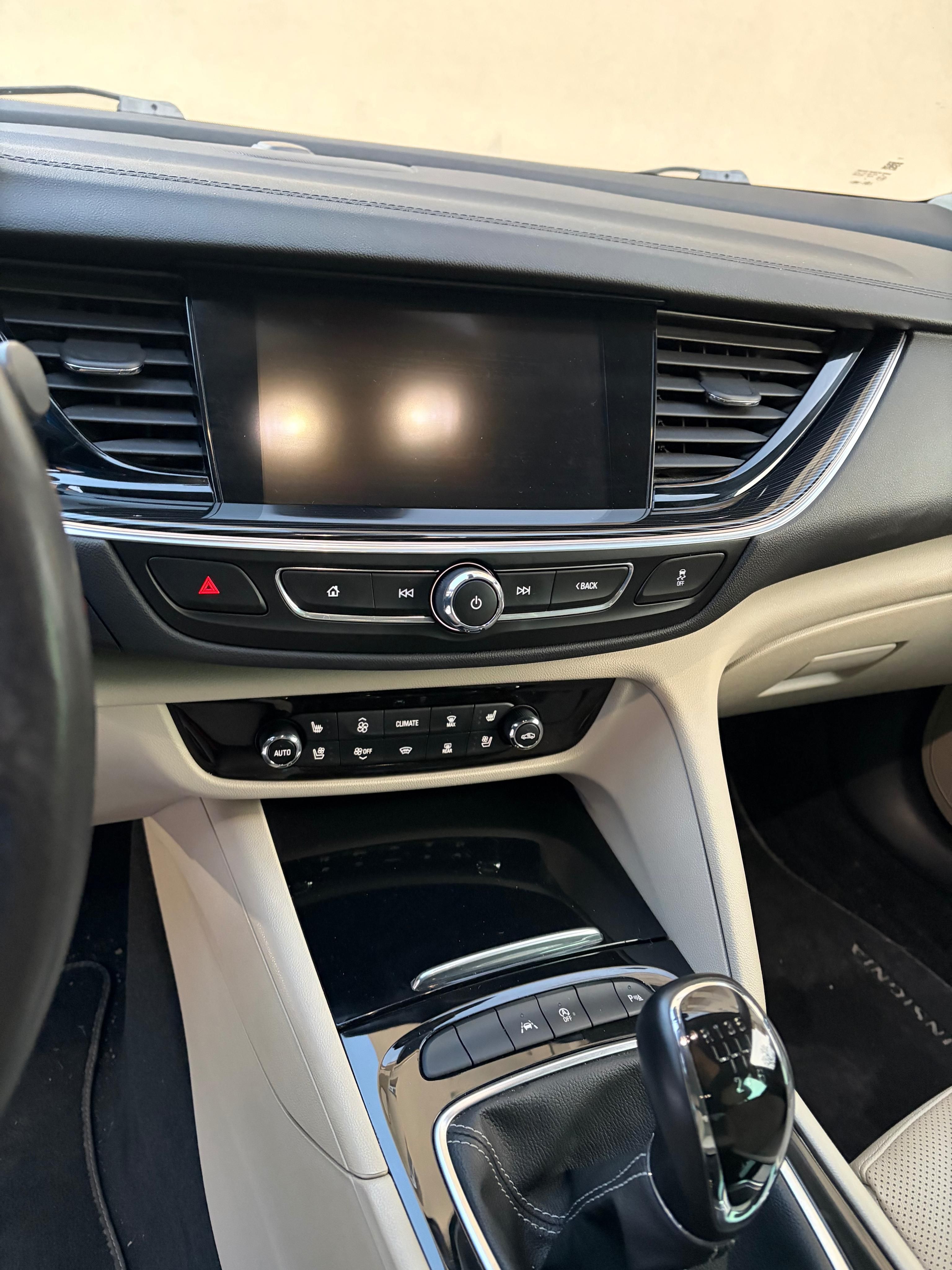 Opel Insignia, B - 2.0 CDTI, Inovation, 4x4 - fotka 6