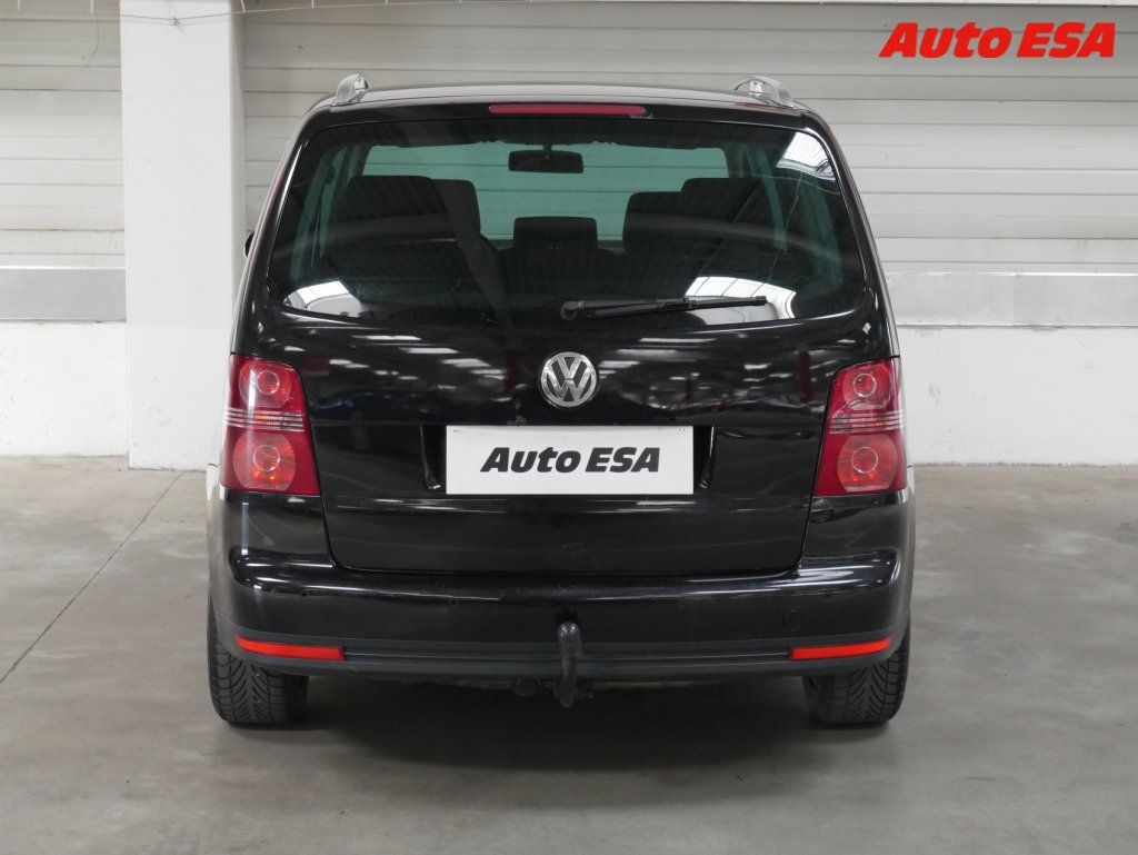 Volkswagen Touran, 2.0 TDI - fotka 5