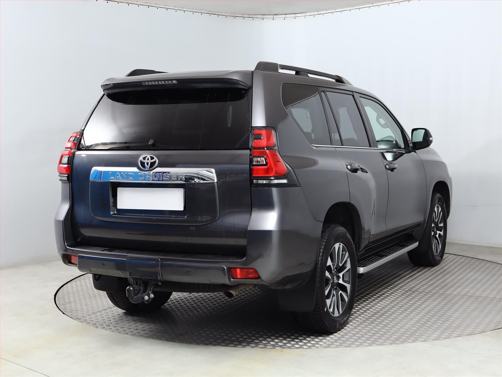 Toyota Land Cruiser, 2.8 D-4D, Tažné, 360° kamera - fotka 5