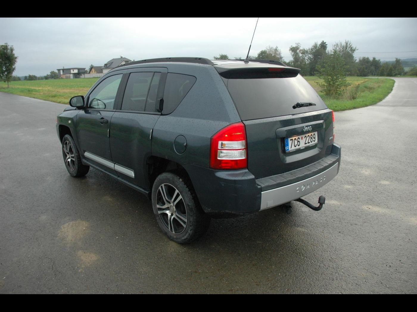 Jeep Compass, 2,4  4x4 benzín kuže manual - fotka 5