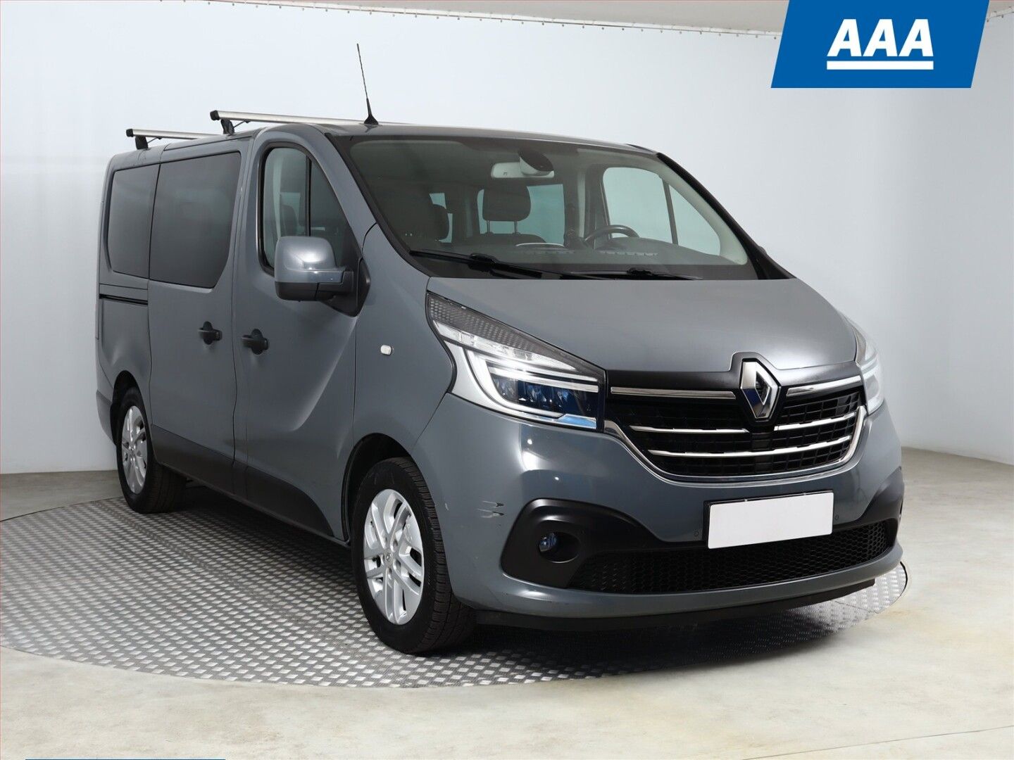 Renault Trafic, 2.0 dCi, Passenger, 9 míst