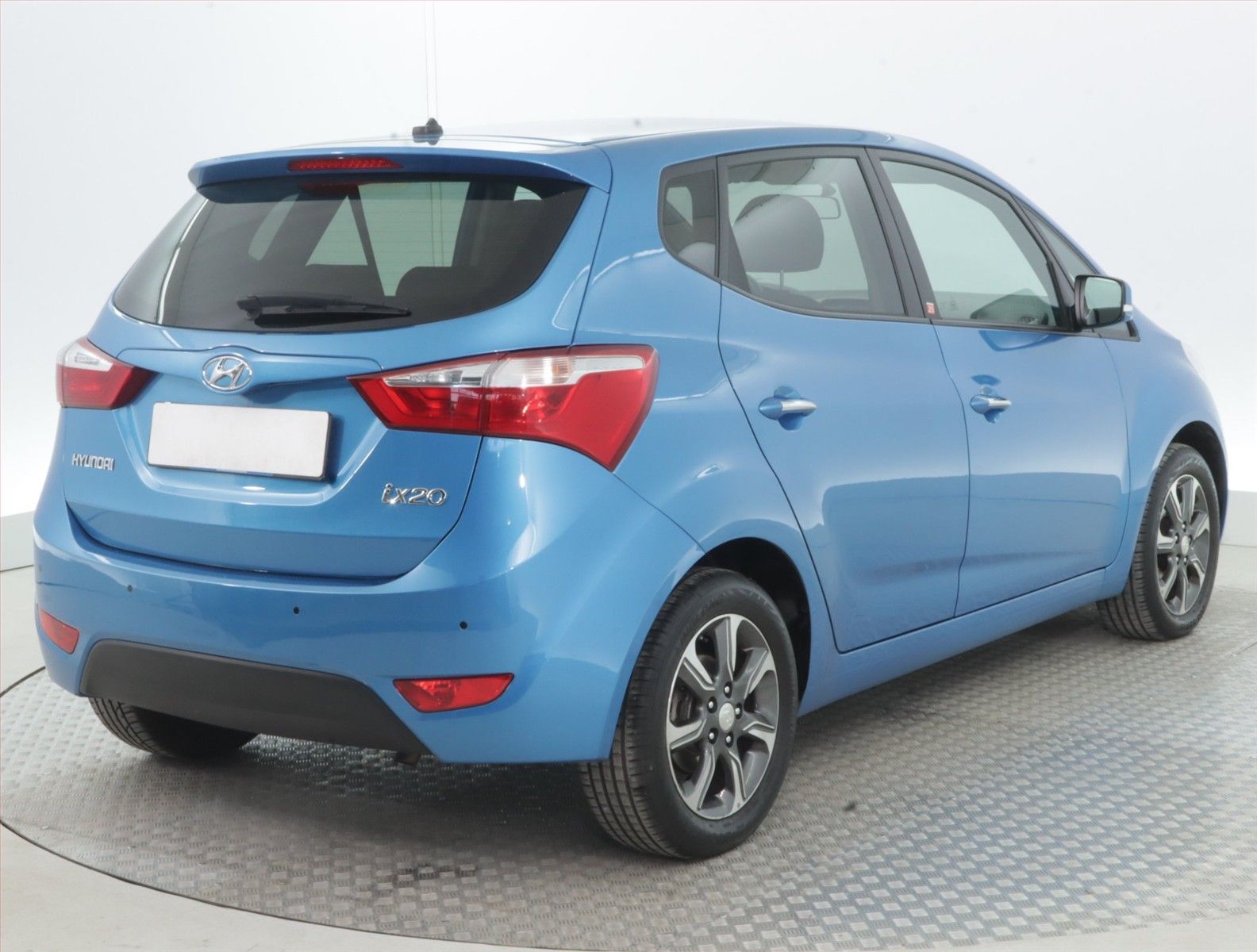 Hyundai ix20, 1.6 CVVT, Automat - fotka 5