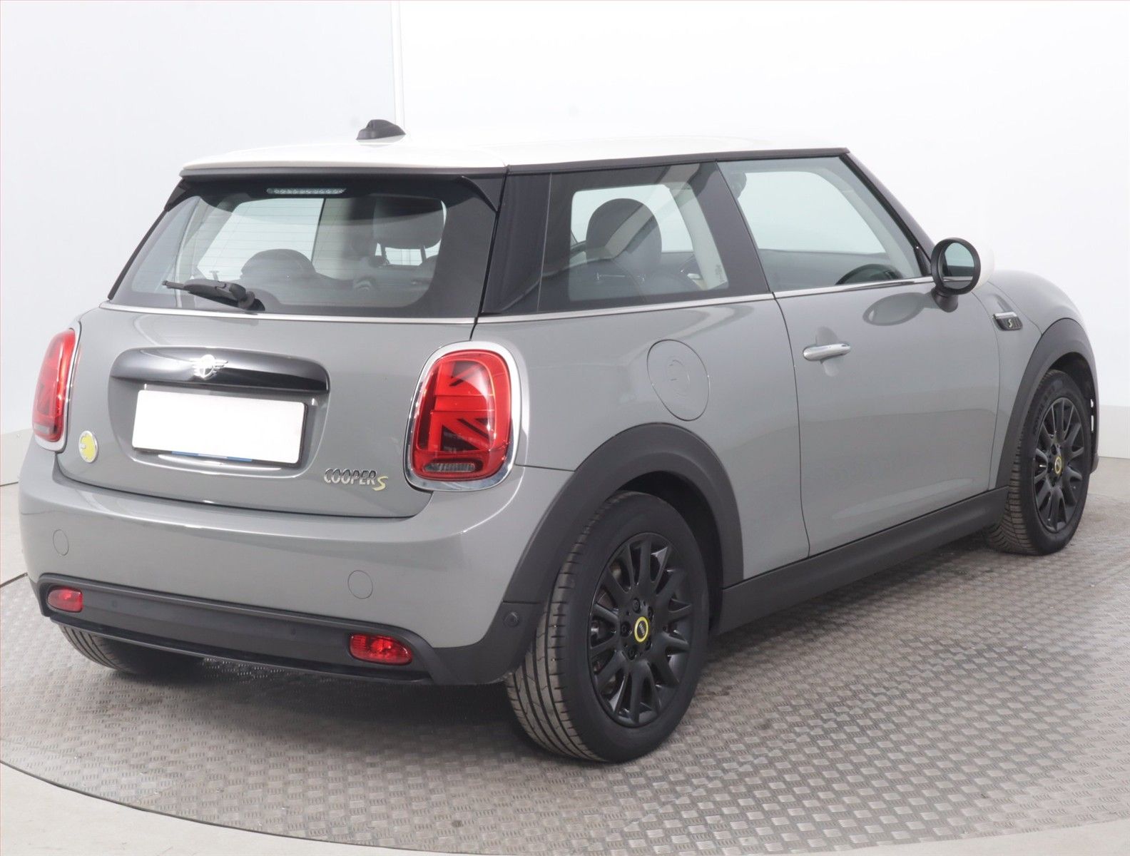 Mini, Cooper SE 32 kWh, SoH 97% - fotka 5