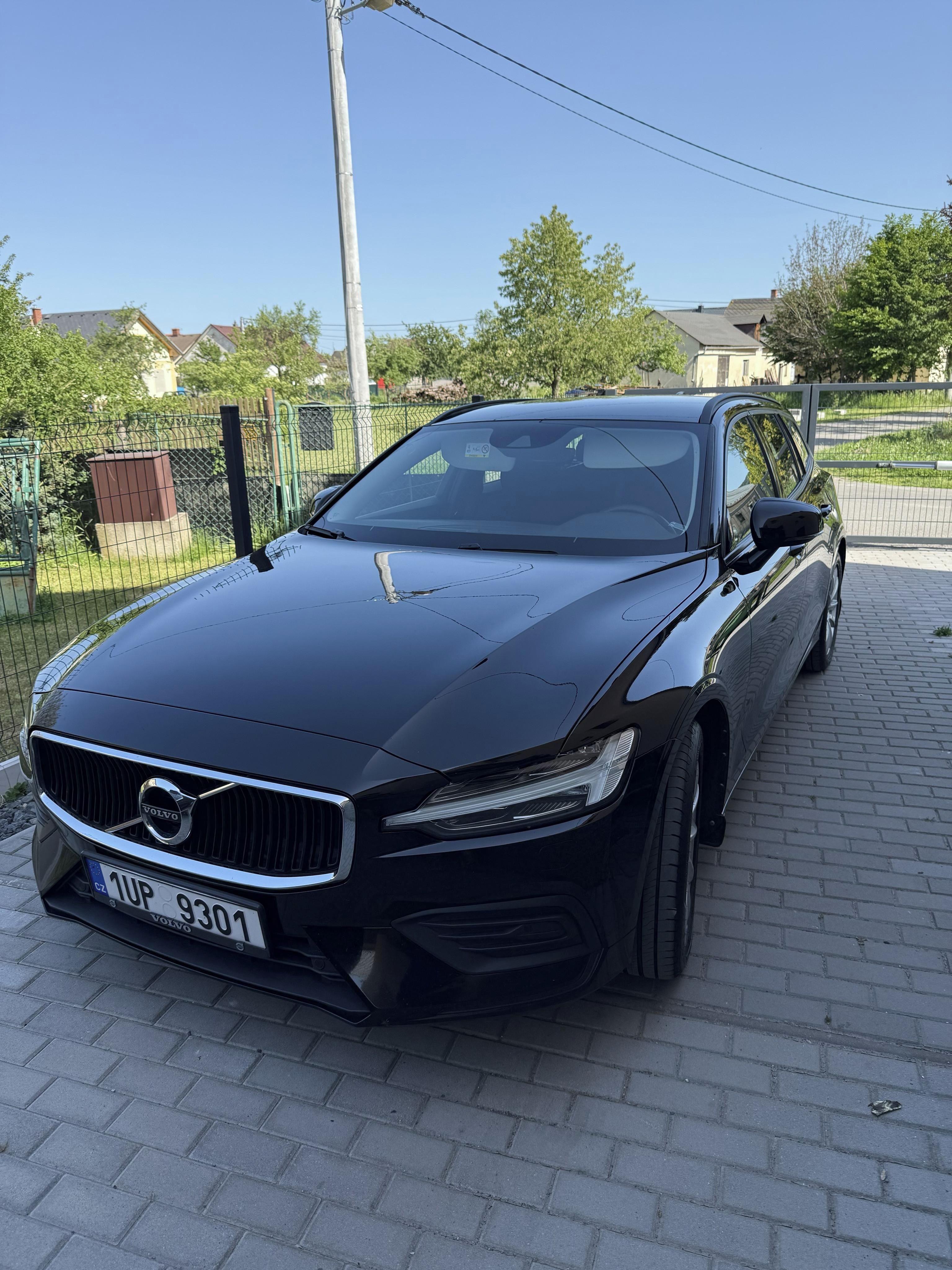 Volvo V60, D4 4x4, tažné, servis