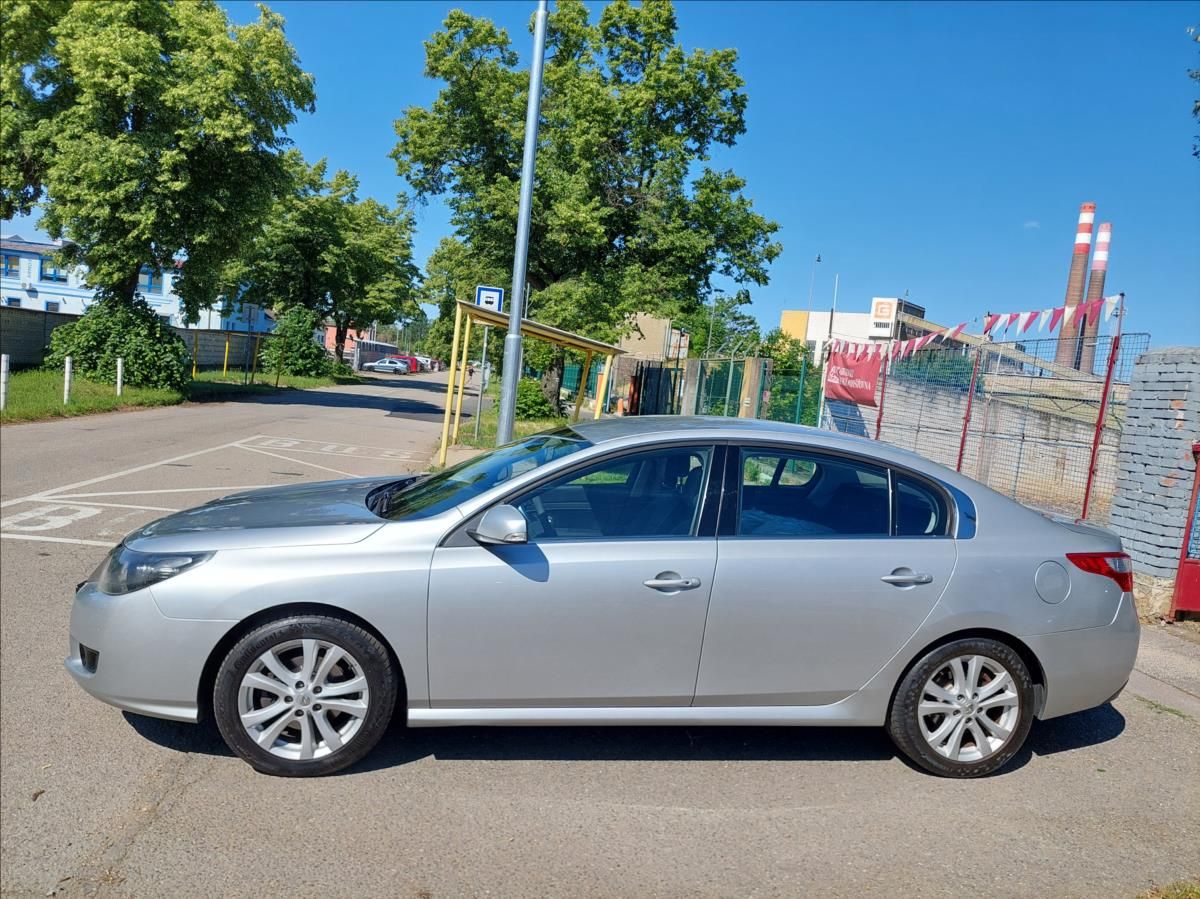 Renault Latitude, 2,0 DCi Top - fotka 4