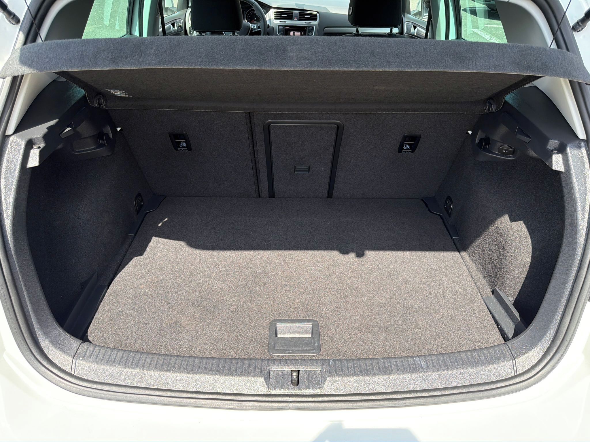 Volkswagen Golf, 1.6 TDI 81 kW LOUNGE ZÁRUKA - fotka 6