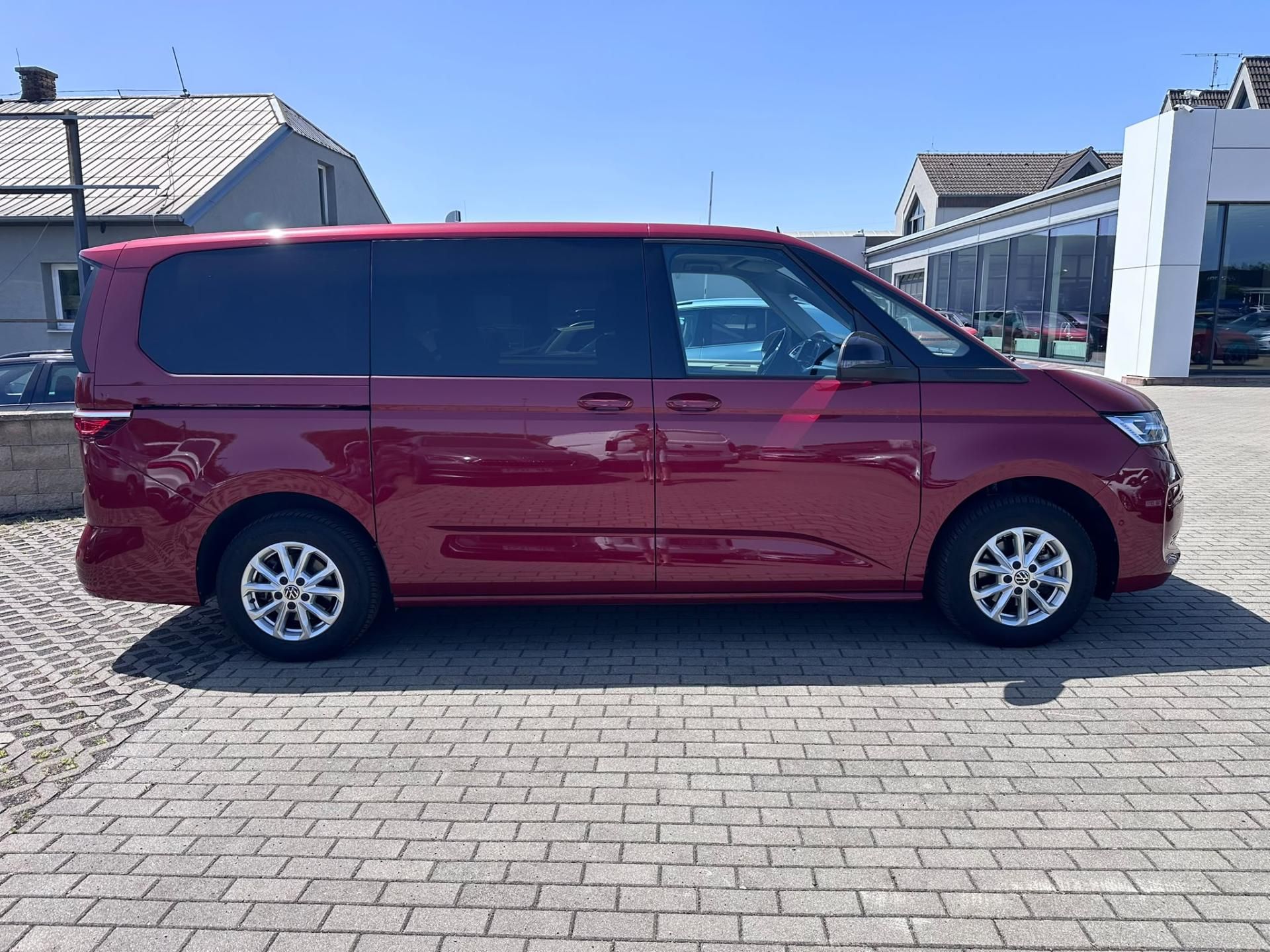 Volkswagen Multivan, Life 2,0 TDI - fotka 3