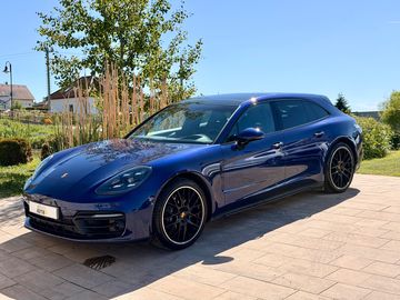 Panamera 4 Platinum Edition ČR