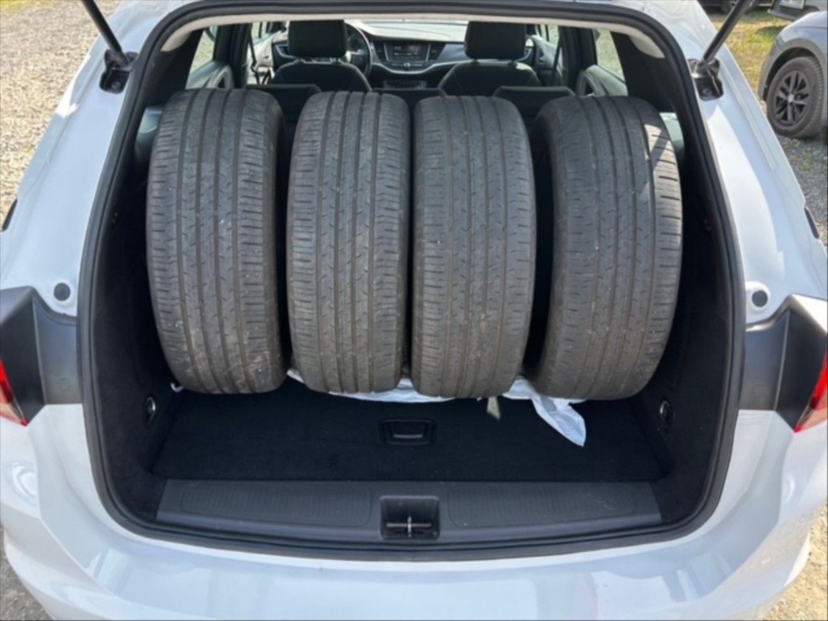 Opel Astra, 1,5 CDTi 77 Edition - fotka 6