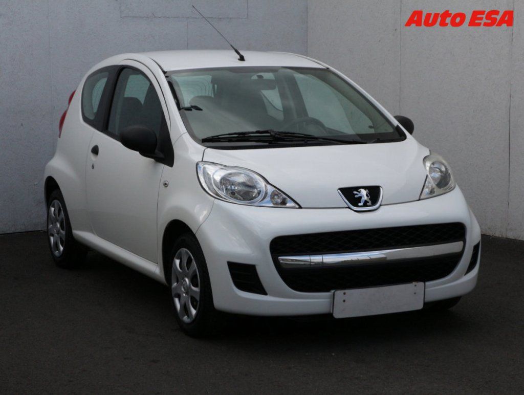 Peugeot 107, 1.0i
