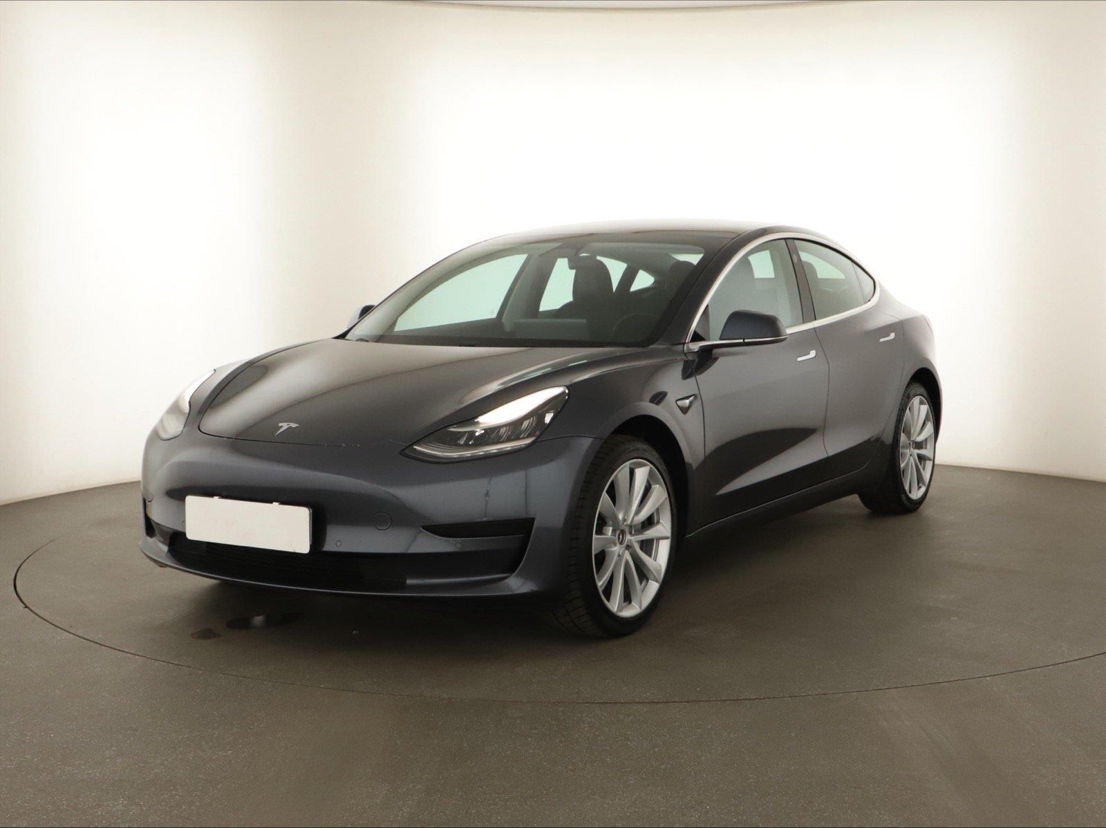 Tesla Model 3, Std Range Plus 52kWh, SoH 81% - fotka 2