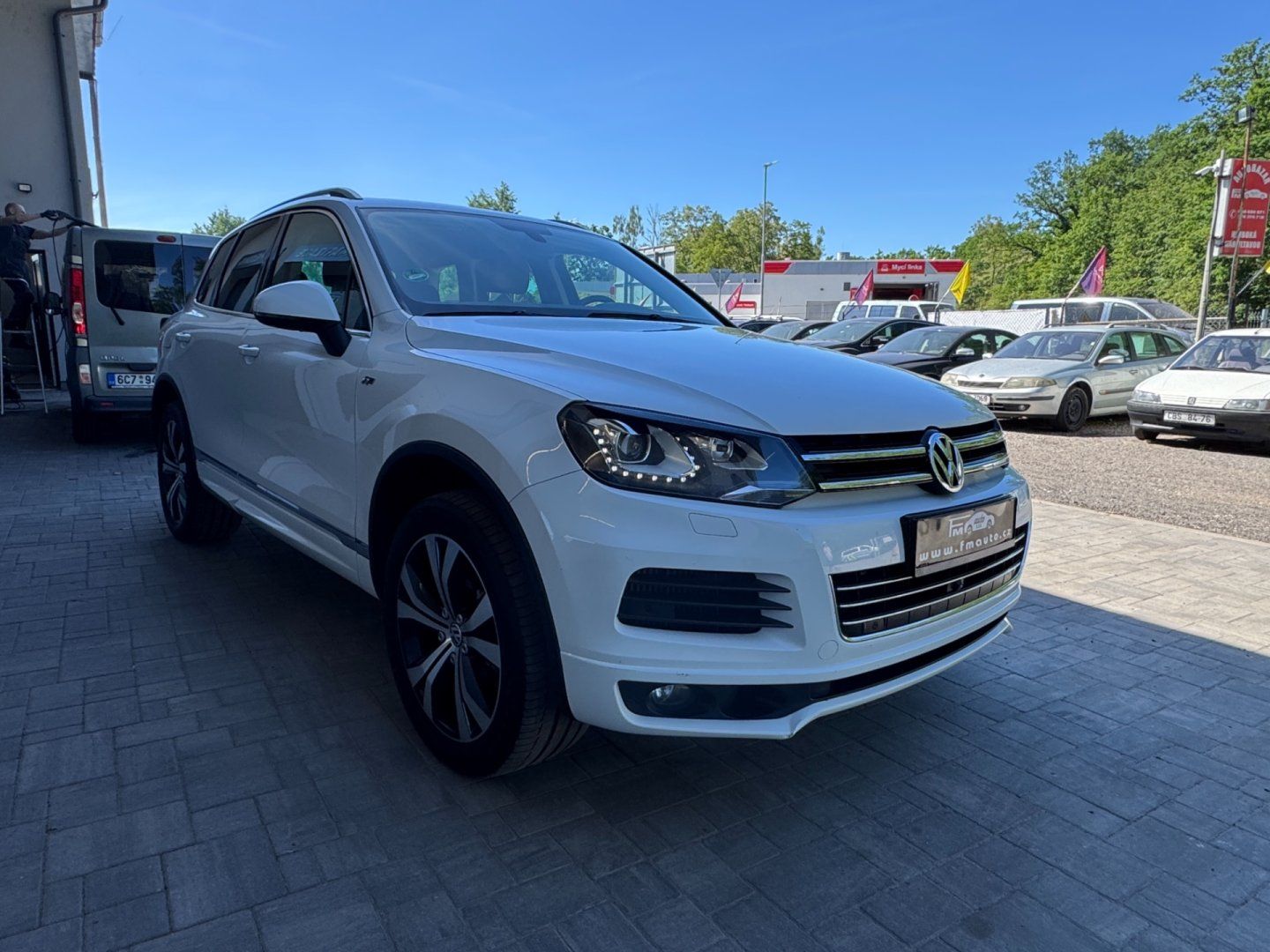 Volkswagen Touareg, 3.0 TDi R-LINE 4motion - fotka 4