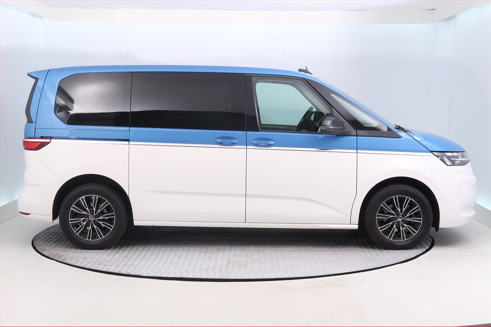 Volkswagen Multivan, 1.5 TSI, Klima, ČR, 1Maj - fotka 6