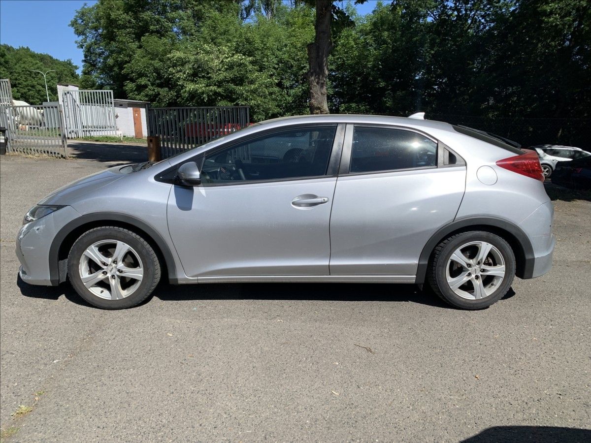 Honda Civic, 1,3 i,ČR - fotka 4