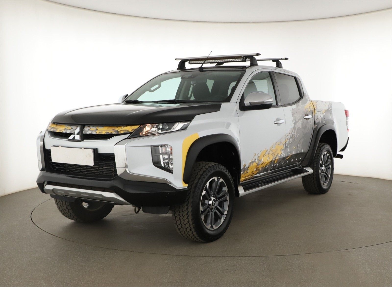 Mitsubishi L200, 2.2 DI-D, 4X4, Automat - fotka 2