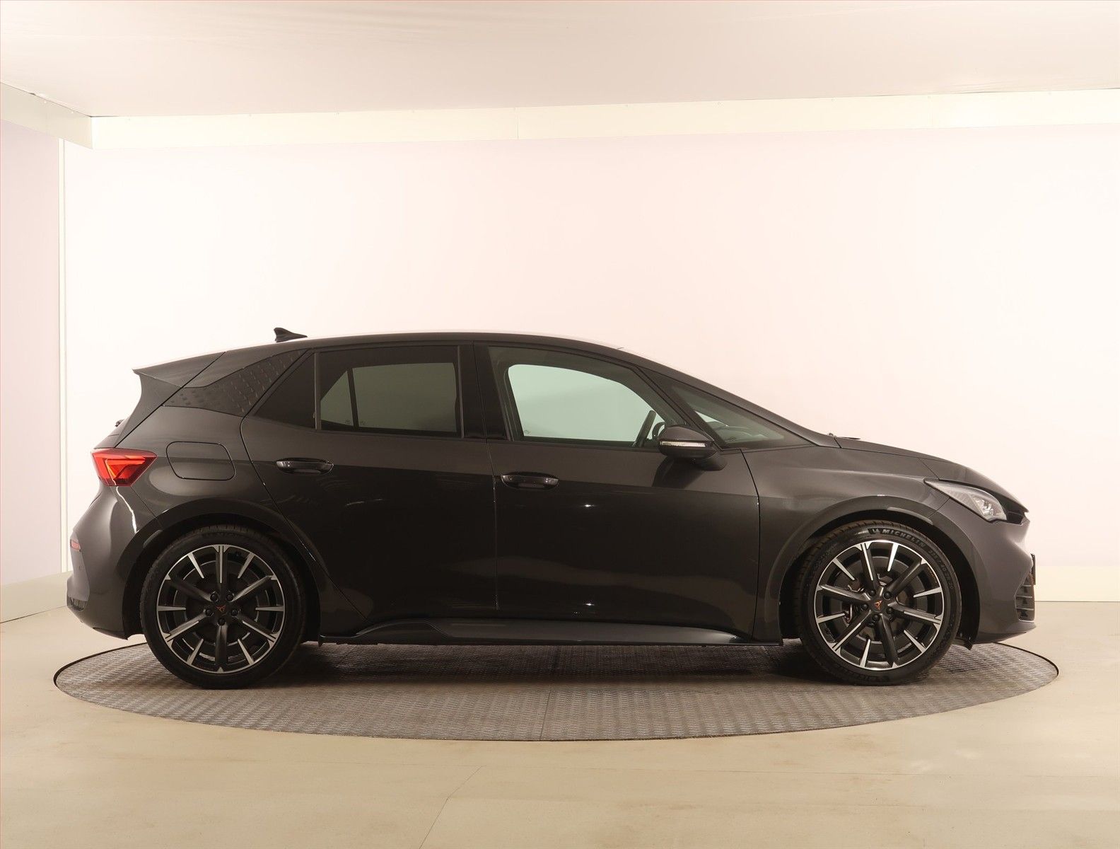 Cupra Born, 58, SoH 94%, Automat - fotka 6