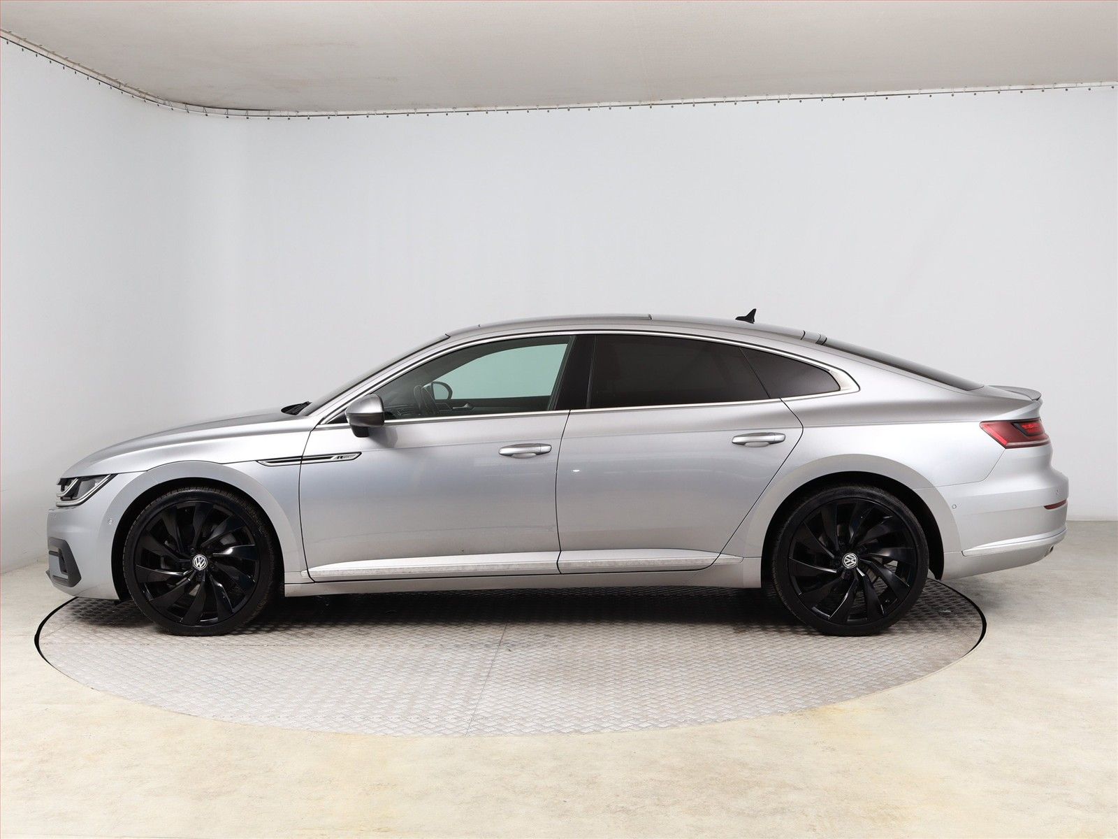 Volkswagen Arteon, 2.0 BiTDI 4Motion, R-line - fotka 3