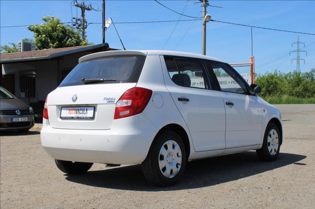 Škoda Fabia, 1,2 i  STK 5/2028, ČR - fotka 5