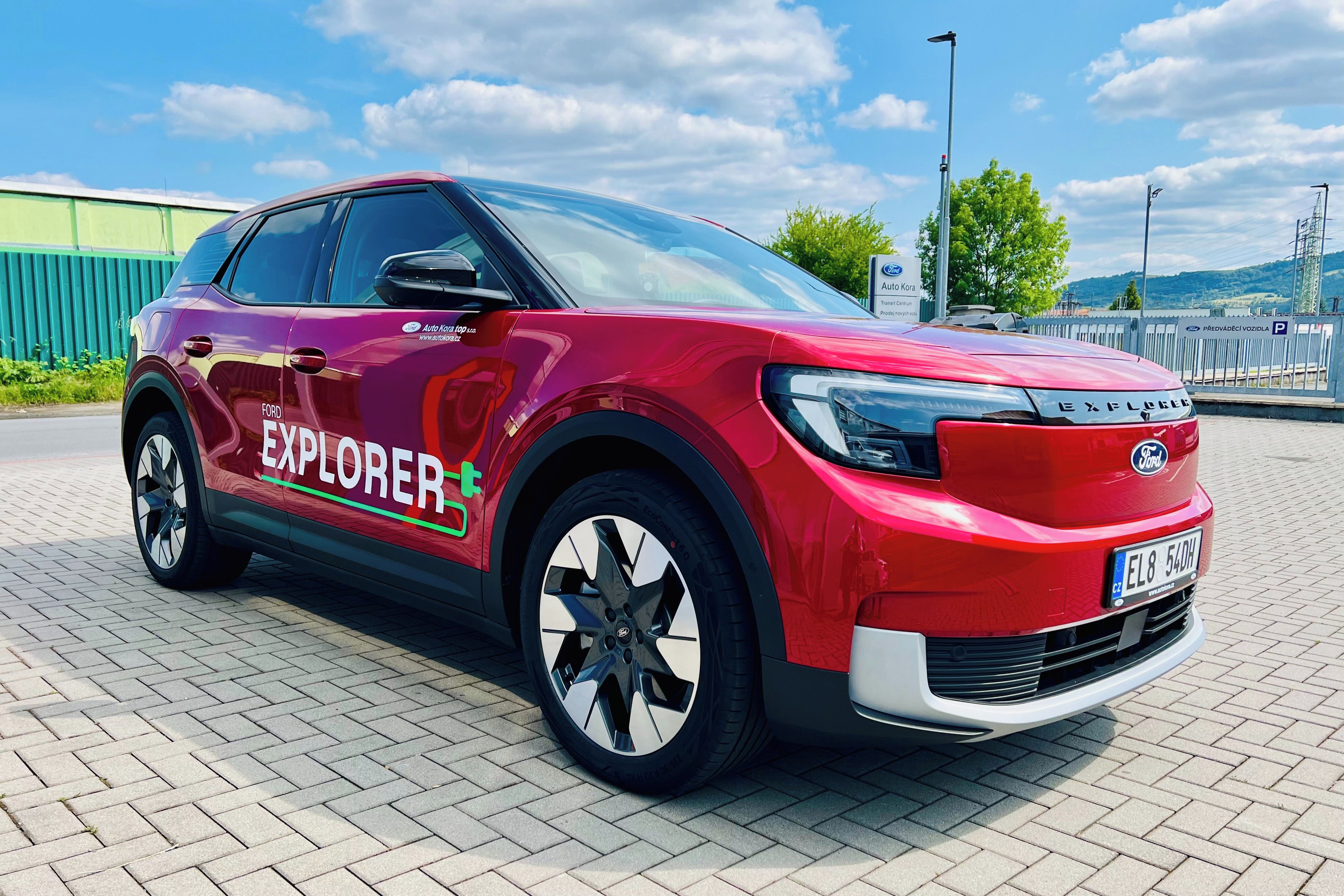 Ford Explorer, EL 79kWh AWD 2025 ČR Dealer - fotka 4
