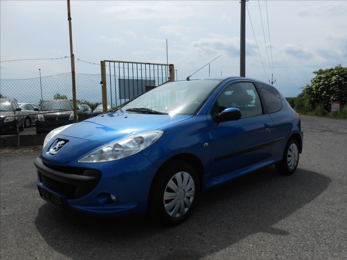 Peugeot 206, 1,4 55 kW PLUS KLIMA SERVISKSA - fotka 2