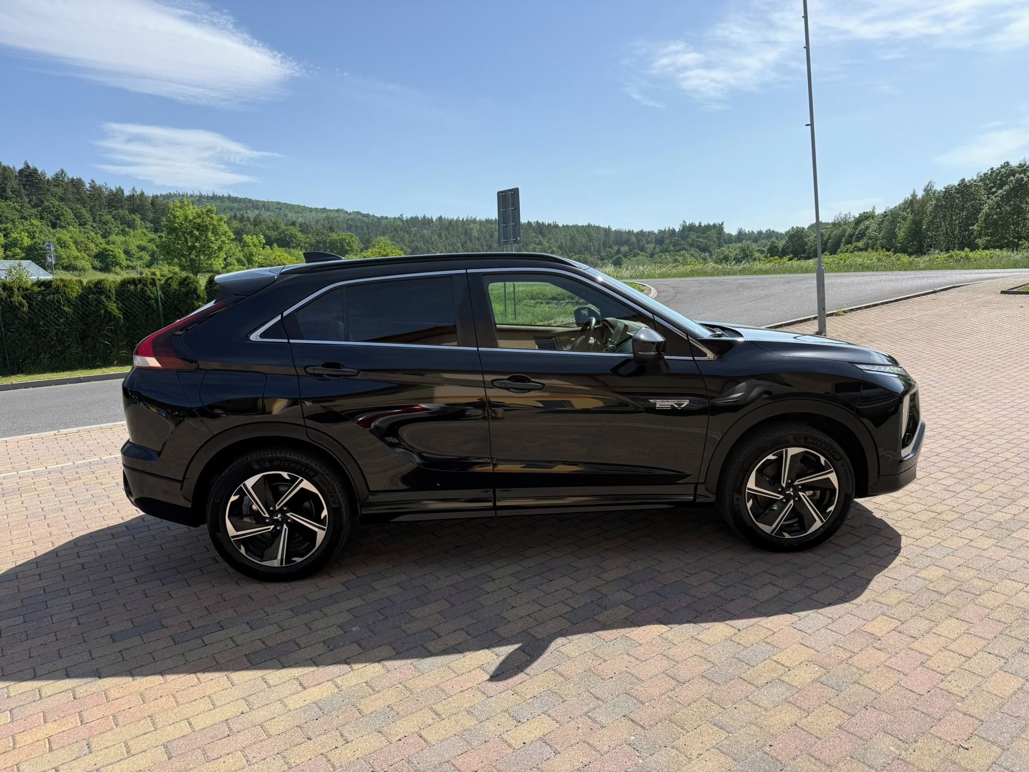 Mitsubishi Eclipse Cross, 2.4 PHEV 138kW 4x4 DPH - fotka 6
