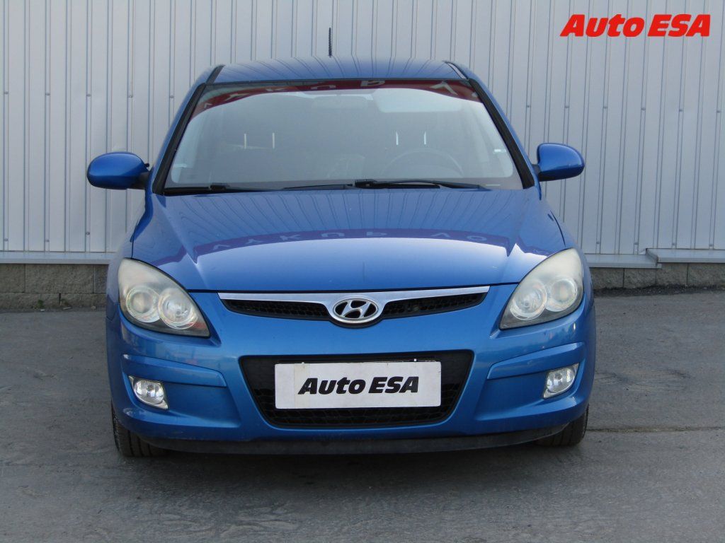 Hyundai i30, 1.6 CRDi,1.maj,ČR - fotka 2