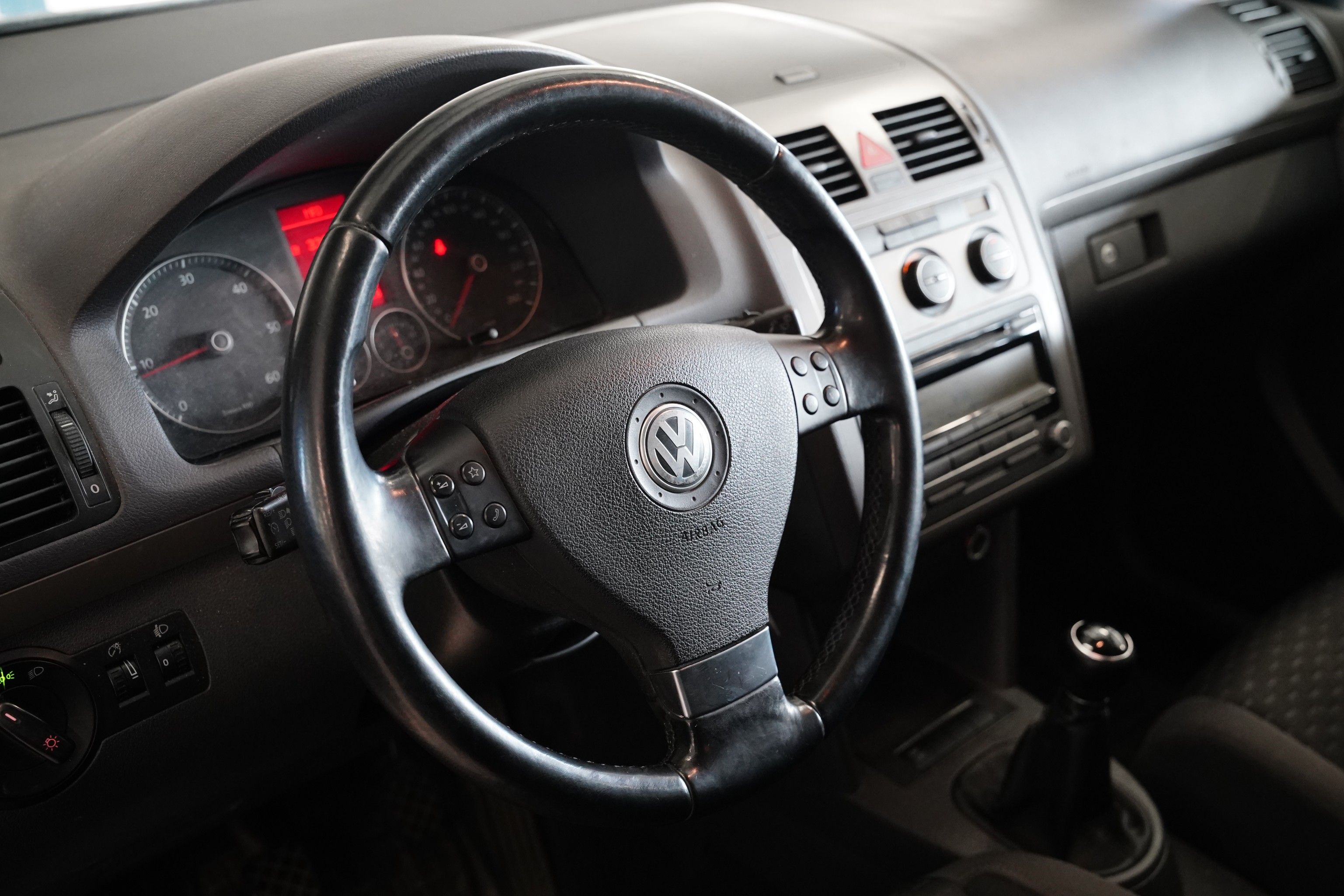 Volkswagen Touran, 1.9TDI 77kW Trend - fotka 6