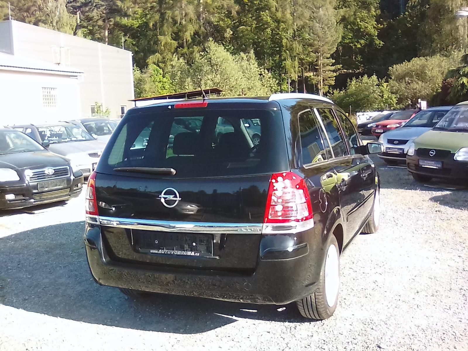 Opel Zafira, 1.6i 16V , 1.majitel - fotka 5