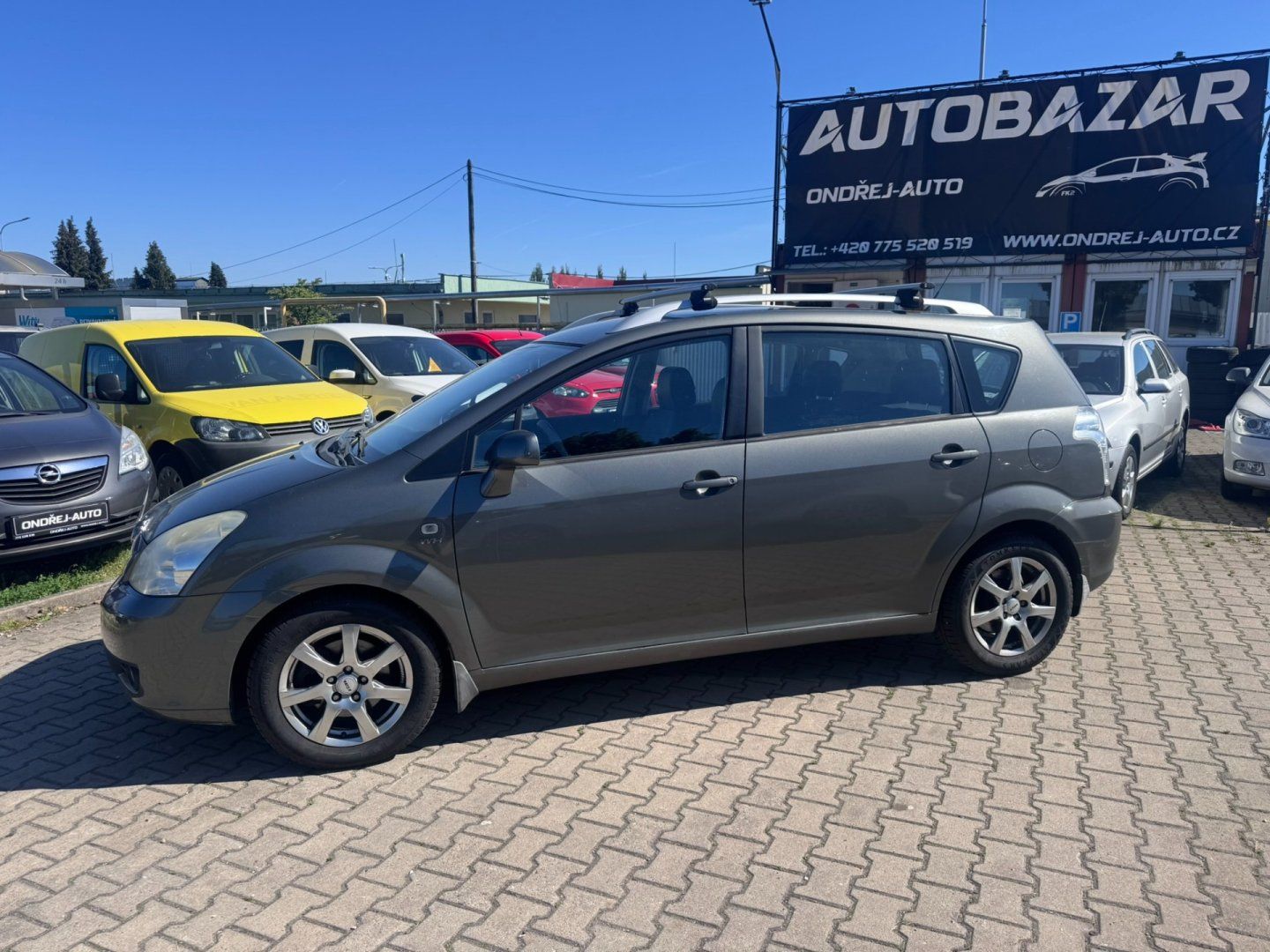 Toyota Corolla Verso, AUTOMAT 1,8i VVT-i 95 KW ČR - fotka 3