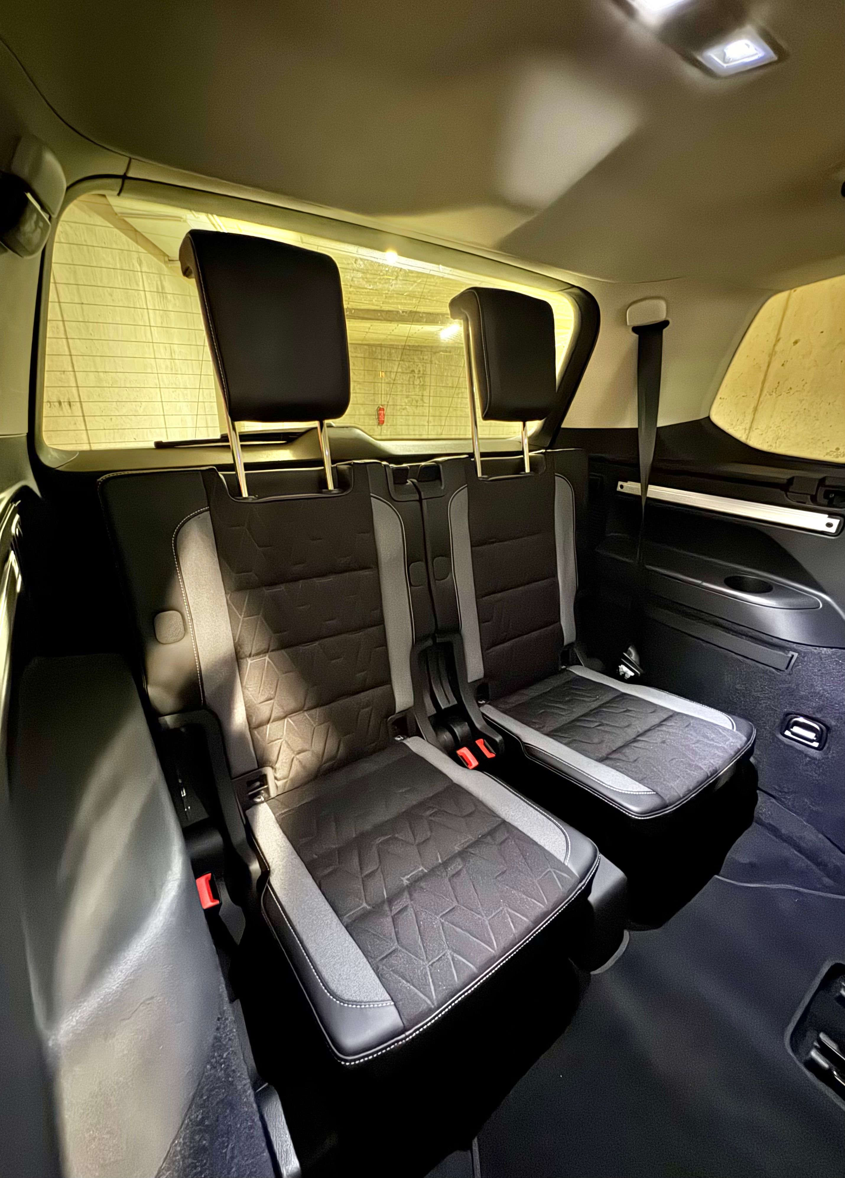 Volkswagen Touran, 1.5 TSI - 7 MÍST/TAŽNÉ/MATRIX - fotka 2