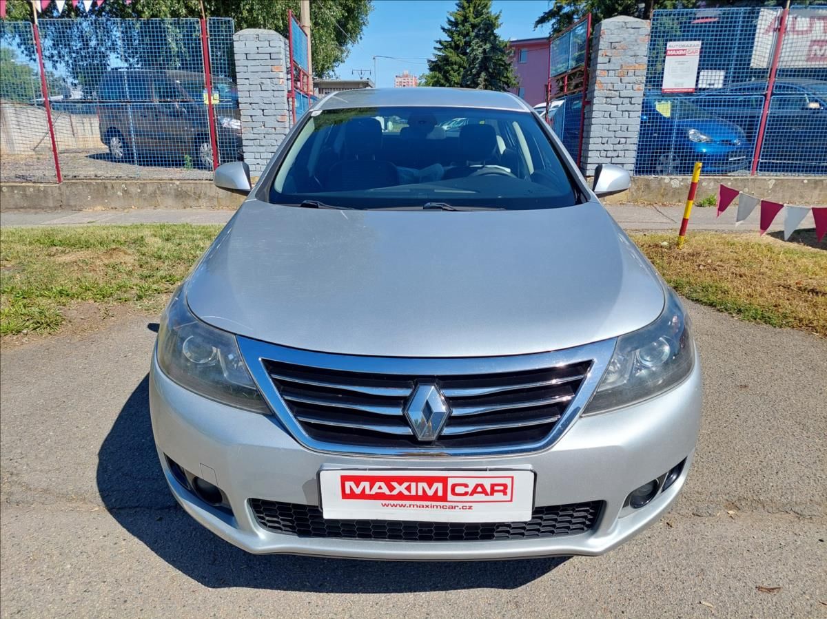 Renault Latitude, 2,0 DCi Top - fotka 2