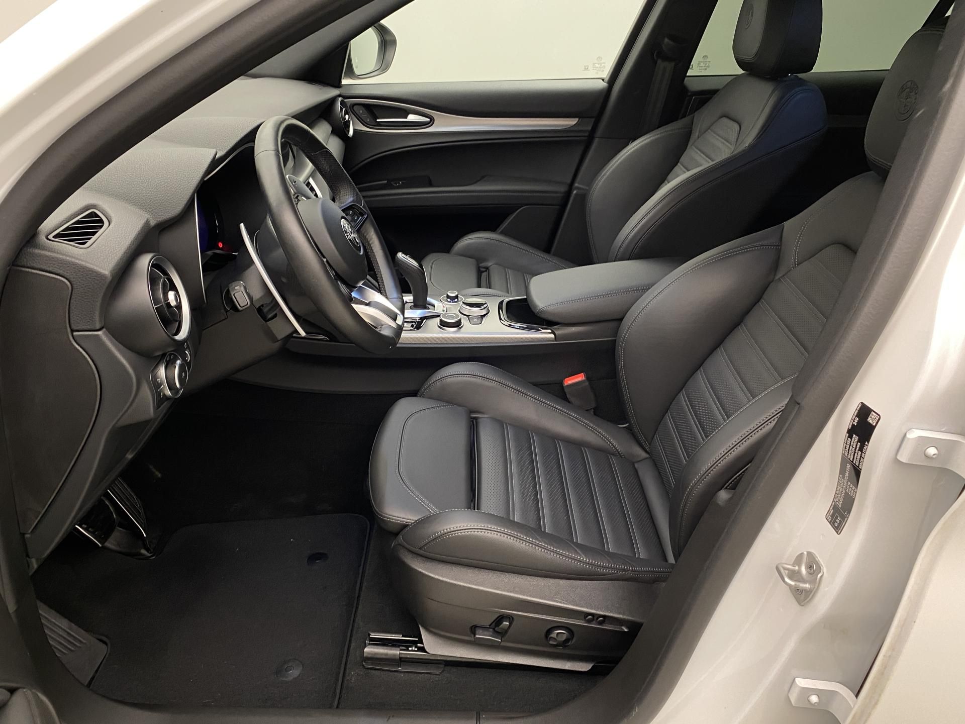 Alfa Romeo Stelvio, VELOCE 2.2JTDm Q4 AUT - fotka 3
