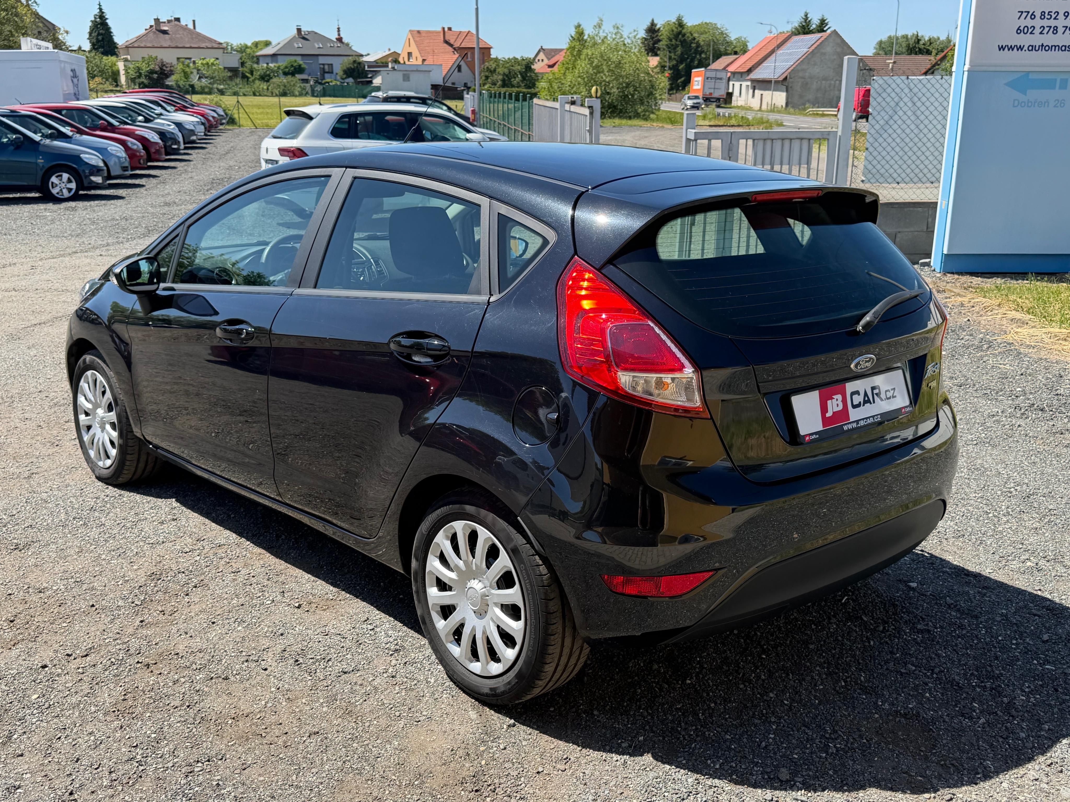 Ford Fiesta, 1.2I 44KW VÝHŘEV 1.MAJITEL - fotka 4